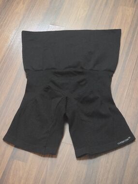 Sankom High-Waist Black Shapewear Shorts